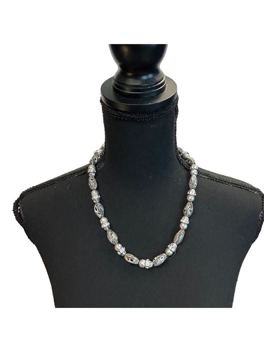 FAC Fifth Avenue Collection gray silver crystal rhinestone beaded necklace